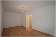 Schlaf- und Arbeitszimmer(2) Modernisierte Hochparterre-ETW inkl. TG-Stellplatz in sch�ner Wohnlage D-Lierenfeld