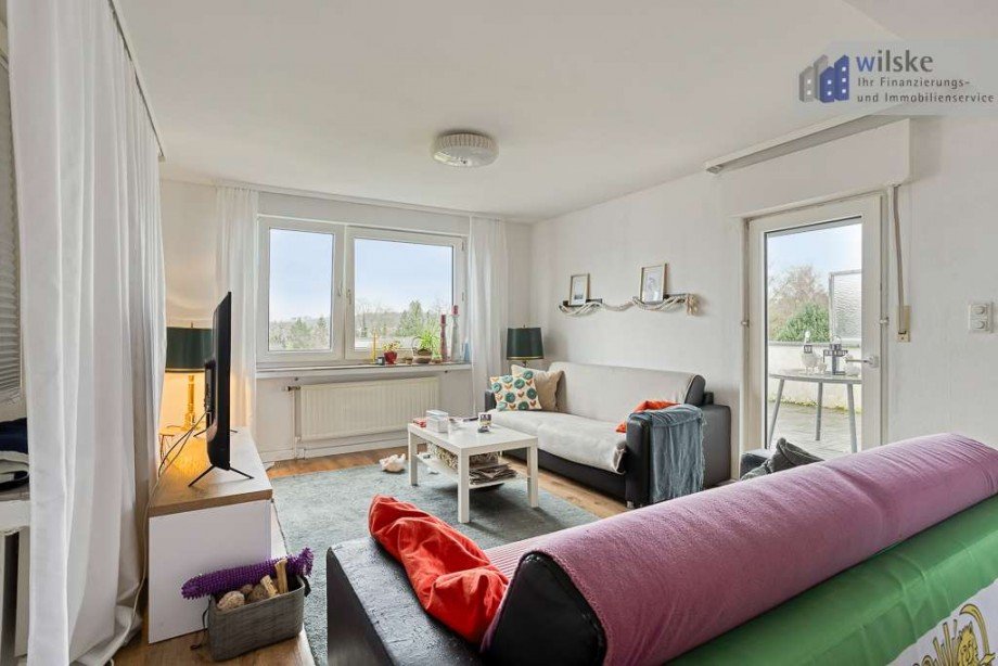 EG Wohnbereich mit Balkon Mehrfamilienhaus Ratingen-Ost