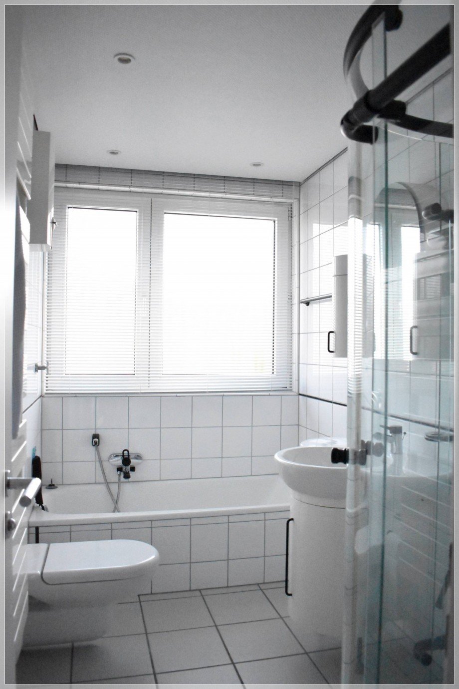 Masterbad mit Fenster Dachgeschosswohnung Ratingen