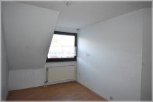 DG Kinderzimmer links.JPG Eine runde Sache - DHH im Ortskern!