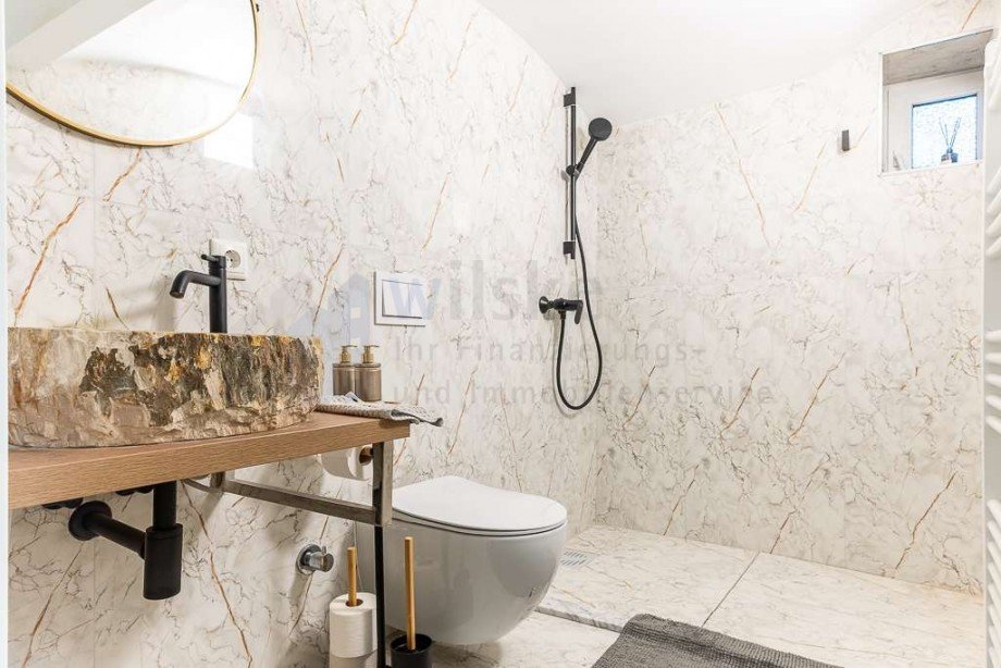 KG_Dusche Toilette Keller (1) Reihenmittelhaus Oberhausen