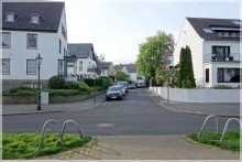 Nachbarschaft Brunhildenstra�e 3-Zimmer-Wohnung in gehobener Nachbarschaft des Rheins - Natur und Behaglichkeit garantiert