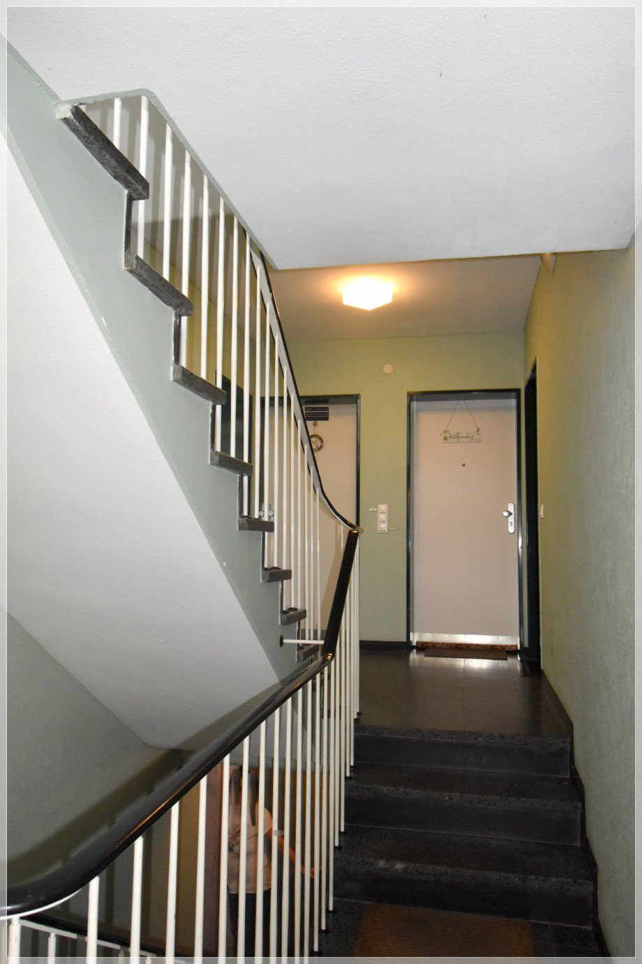 Hauseingangsflur (2) Etagenwohnung D�sseldorf
