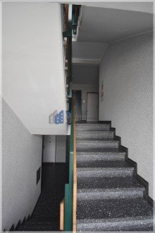 Treppenhaus Modernisierte 3- Zi.-Wohnung mit S�d-Ost-Loggia in zentraler Lage von Ratingen Ost
