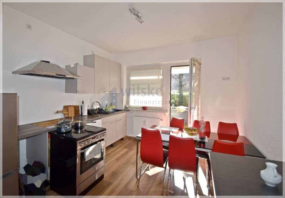 Wohnk�che+Balkon Erdgeschosswohnung D�sseldorf