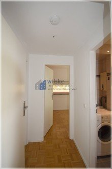Diele innen Modernisierte 3- Zi.-Wohnung mit S�d-Ost-Loggia in zentraler Lage von Ratingen Ost