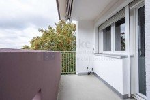 Loggia mit Markise Bezugsfreie 2-Zimmer-Wohnung mit Tageslichtbad in energetisch modernisiertem Geb�ude