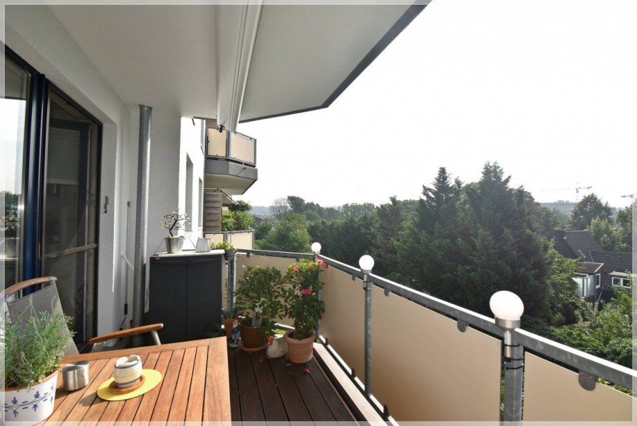 uE Balkon untere Etage Maisonettewohnung Ratingen