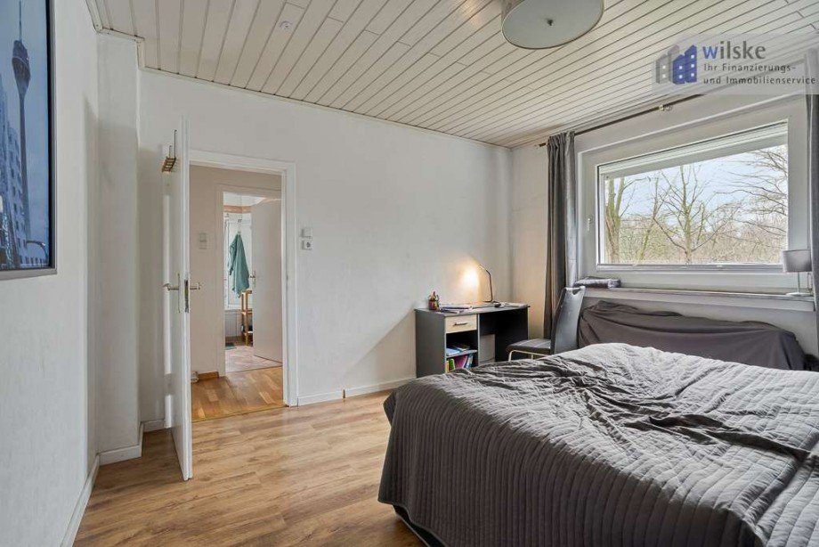 EG Schlafzimmer (wie DG) (2) Mehrfamilienhaus Ratingen-Ost