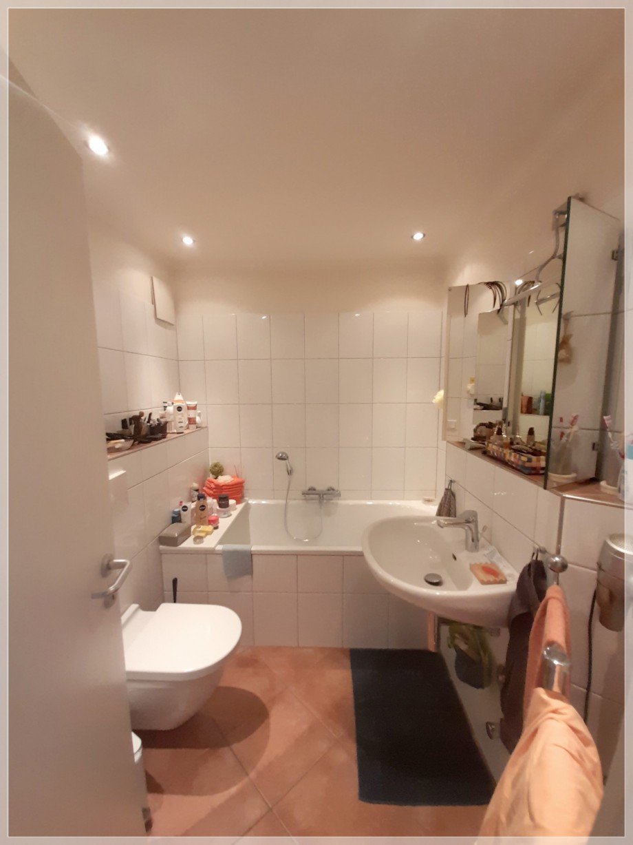 Bad mit Wellnesswanne obere Etage Maisonettewohnung Ratingen