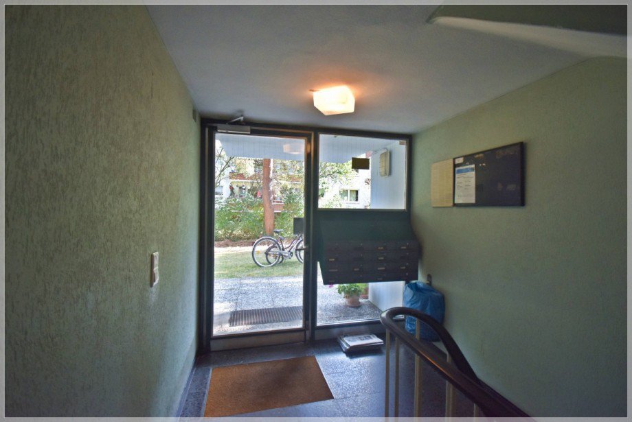 Hauseingangsflur Etagenwohnung D�sseldorf