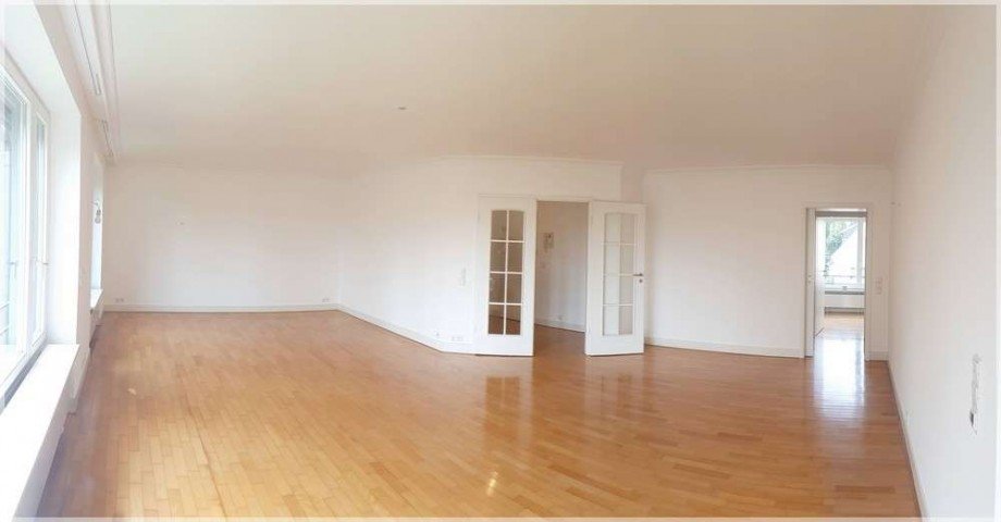 Wohn-Esszimmer Etagenwohnung D�sseldorf Heerdt