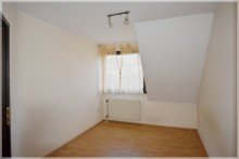 DG Kinderzimmer rechts.JPG Eine runde Sache - DHH im Ortskern!
