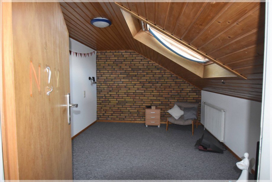 Zimmer 2 DG Reihenmittelhaus Ratingen