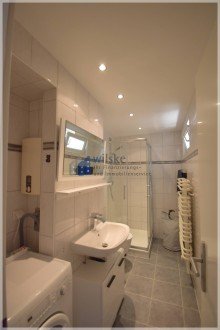 Duschbad Modernisierte 3- Zi.-Wohnung mit S�d-Ost-Loggia in zentraler Lage von Ratingen Ost