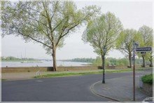 Rheinpromenade 3-Zimmer-Wohnung in gehobener Nachbarschaft des Rheins - Natur und Behaglichkeit garantiert