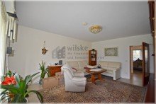 Wohnzimmer (2) Frischrenovierte Terrassenwohnung in Souterrainlage - f�r jedes Alter geeignet