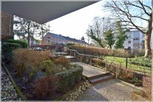 Weg zum Haus Frischrenovierte Terrassenwohnung in Souterrainlage - f�r jedes Alter geeignet