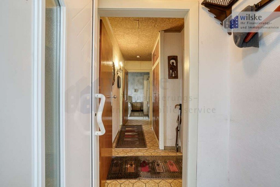Souterrain Eingang Diele Mehrfamilienhaus Ratingen-Ost