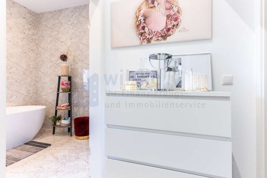 OG_Flur Bad Kindz (1) Reihenmittelhaus Oberhausen