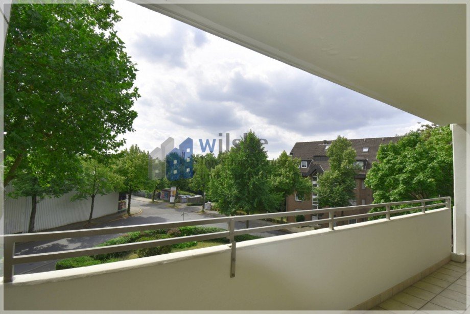 Ausblick S�d-Loggia Etagenwohnung Ratingen