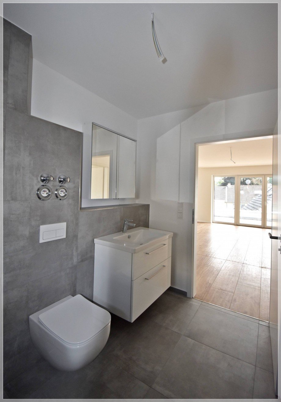 Bad vorne (2) Penthousewohnung Ratingen
