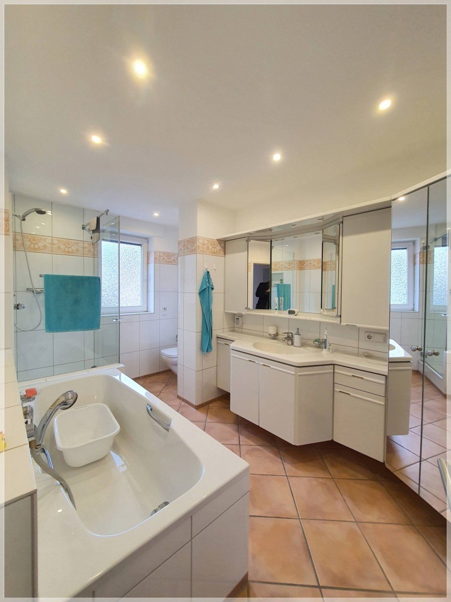 Bad (1) Etagenwohnung D�sseldorf Heerdt