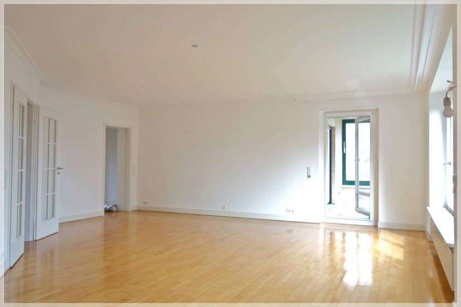 Wohn-Esszimmer Etagenwohnung D�sseldorf Heerdt