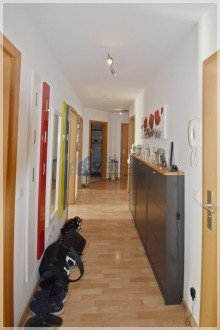Diele Junge Familienwohnung mit Sonnenbalkon in attraktiver Lage von RTG-Lintorf