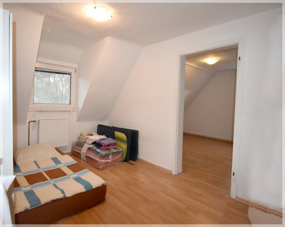 Arbeitszimmer Druchgangszimmer DG Einfamilienhaus Duisburg