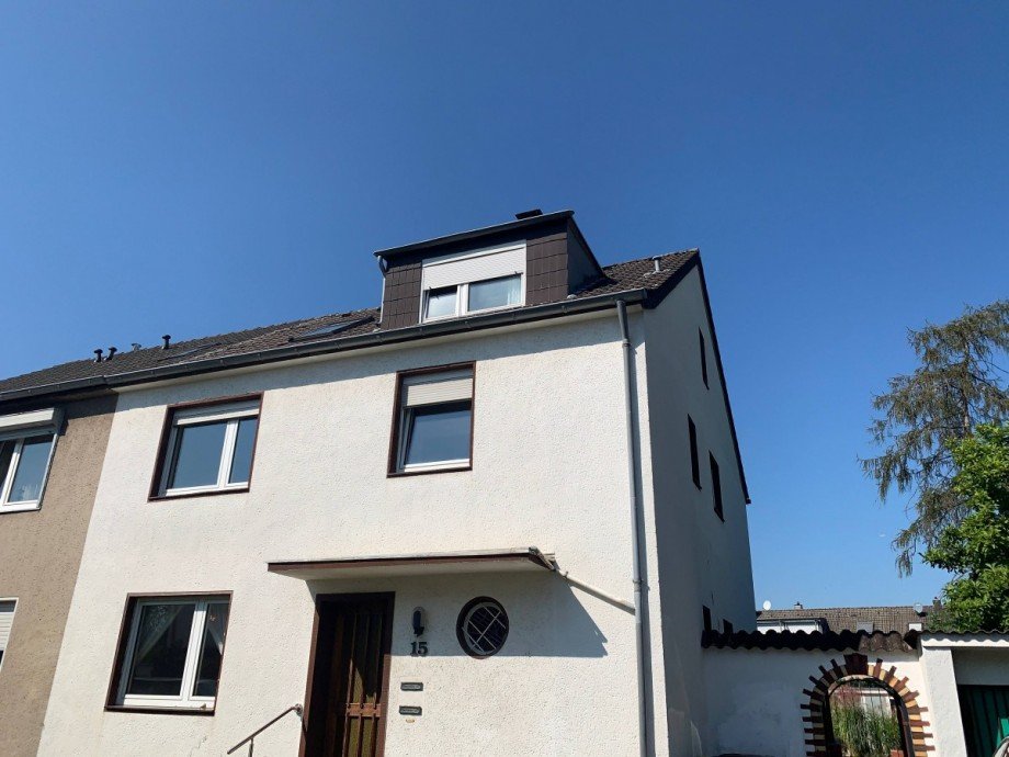 Stra�enansicht (voll) Erdgeschosswohnung K�ln